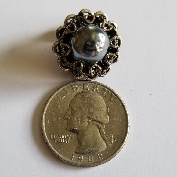 Vintage Miriam Haskell SINGLE earring grey baroque pearl silver tone - Picture 2 of 12